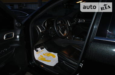 Позашляховик / Кросовер Jeep Grand Cherokee 2014 в 