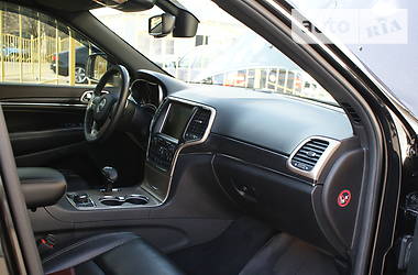Позашляховик / Кросовер Jeep Grand Cherokee 2014 в 