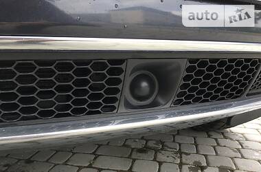 Позашляховик / Кросовер Jeep Grand Cherokee 2013 в 