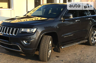 Позашляховик / Кросовер Jeep Grand Cherokee 2013 в 