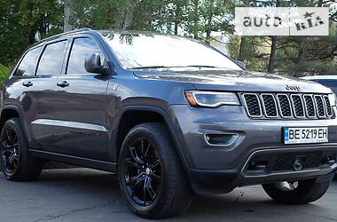 Внедорожник / Кроссовер Jeep Grand Cherokee 2017 в Николаеве