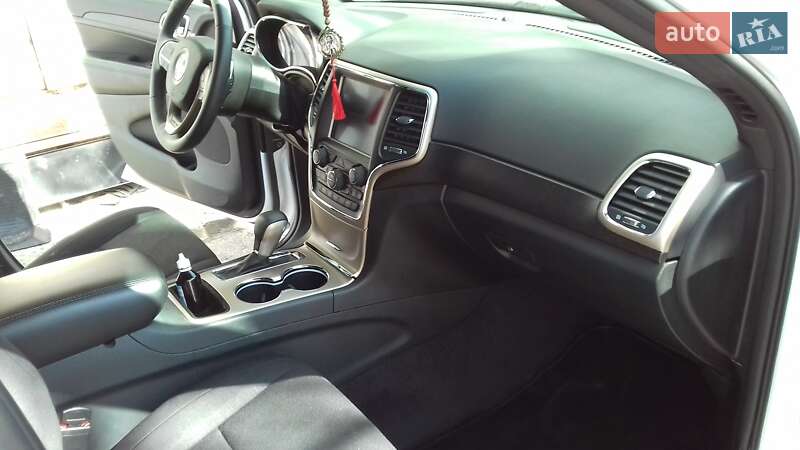 Внедорожник / Кроссовер Jeep Grand Cherokee 2016 в Сумах