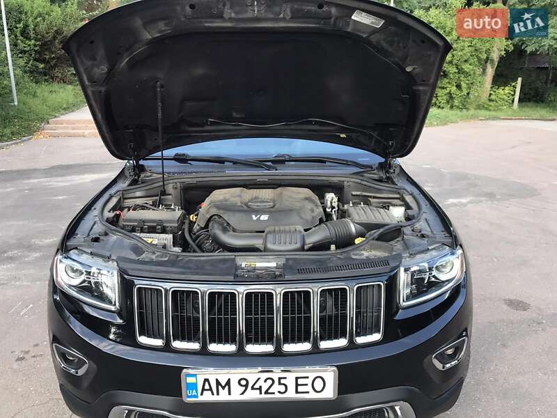 Внедорожник / Кроссовер Jeep Grand Cherokee 2015 в Житомире