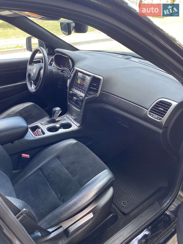 Внедорожник / Кроссовер Jeep Grand Cherokee 2017 в Киеве фото 3 Внедорожник / Кроссовер Jeep Grand Cherokee 2017 в Киеве