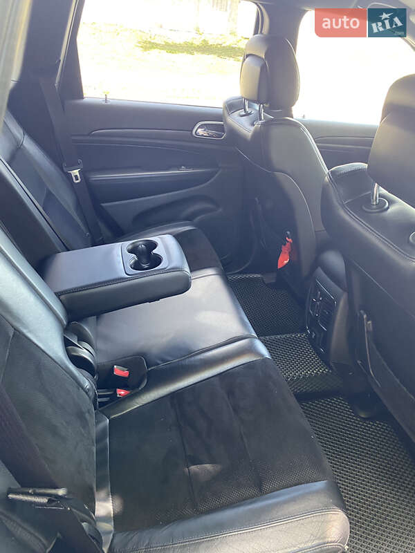 Внедорожник / Кроссовер Jeep Grand Cherokee 2017 в Киеве фото 7 Внедорожник / Кроссовер Jeep Grand Cherokee 2017 в Киеве