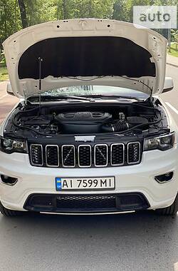 Универсал Jeep Grand Cherokee 2017 в Киеве