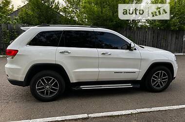 Позашляховик / Кросовер Jeep Grand Cherokee 2017 в Чернівцях