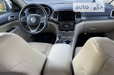 Позашляховик / Кросовер Jeep Grand Cherokee 2019 в 