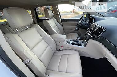 Позашляховик / Кросовер Jeep Grand Cherokee 2019 в 