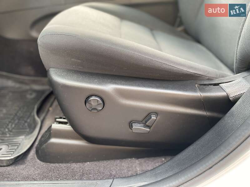 Внедорожник / Кроссовер Jeep Grand Cherokee 2016 в Виннице