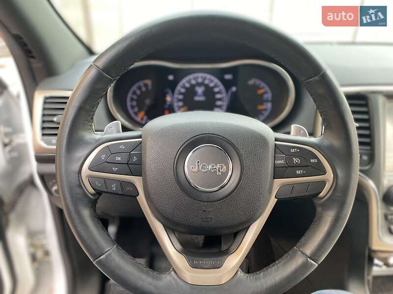 Внедорожник / Кроссовер Jeep Grand Cherokee 2016 в Виннице