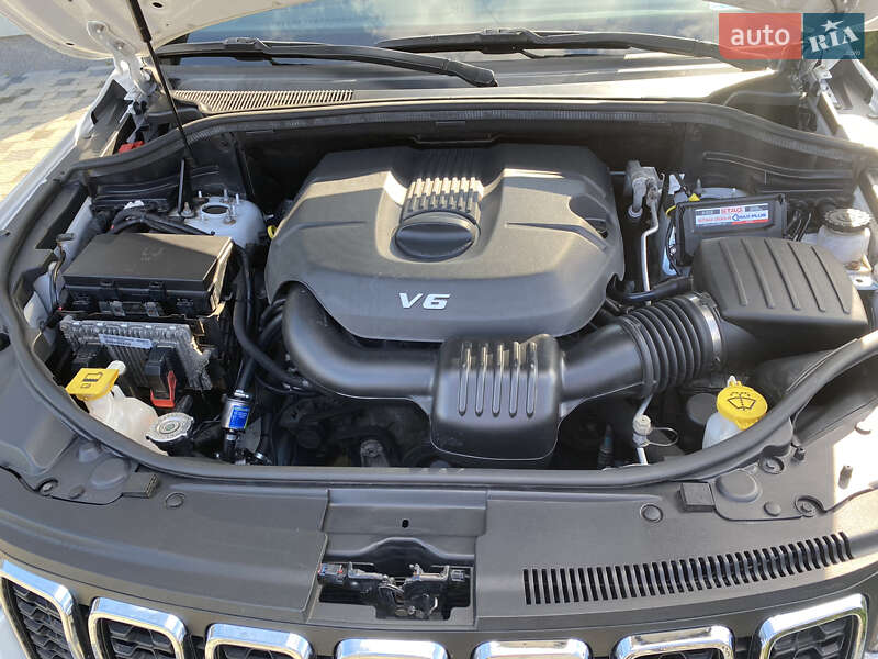 Позашляховик / Кросовер Jeep Grand Cherokee 2015 в Луцьку фото 15 Позашляховик / Кросовер Jeep Grand Cherokee 2015 в Луцьку