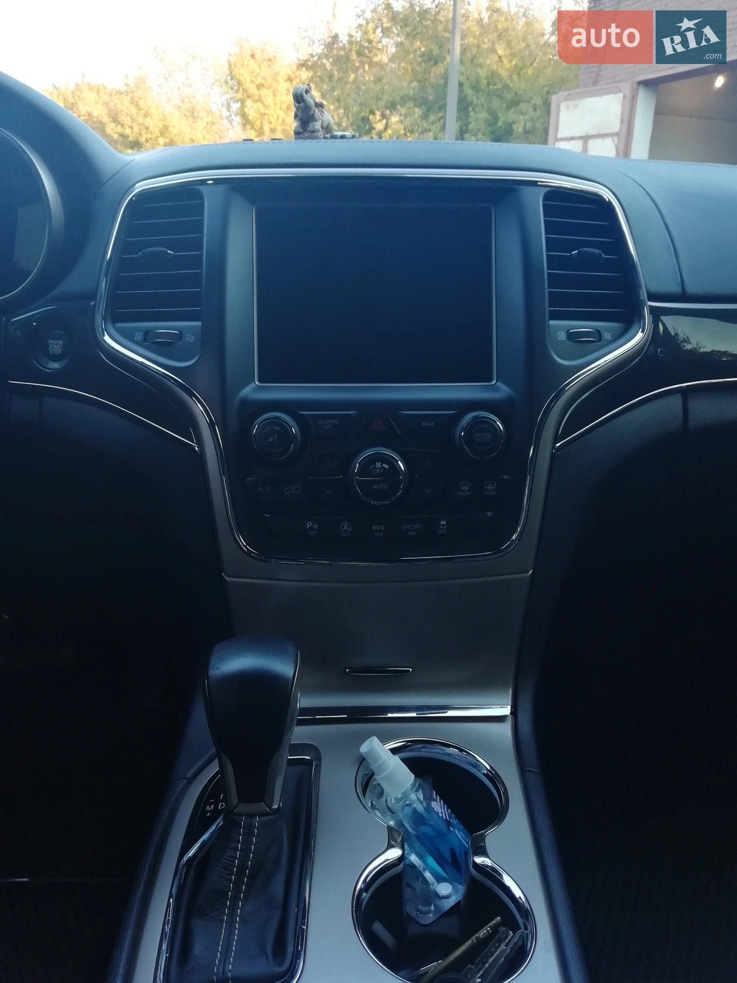 2017 Jeep Grand Cherokee - мініатюра 29