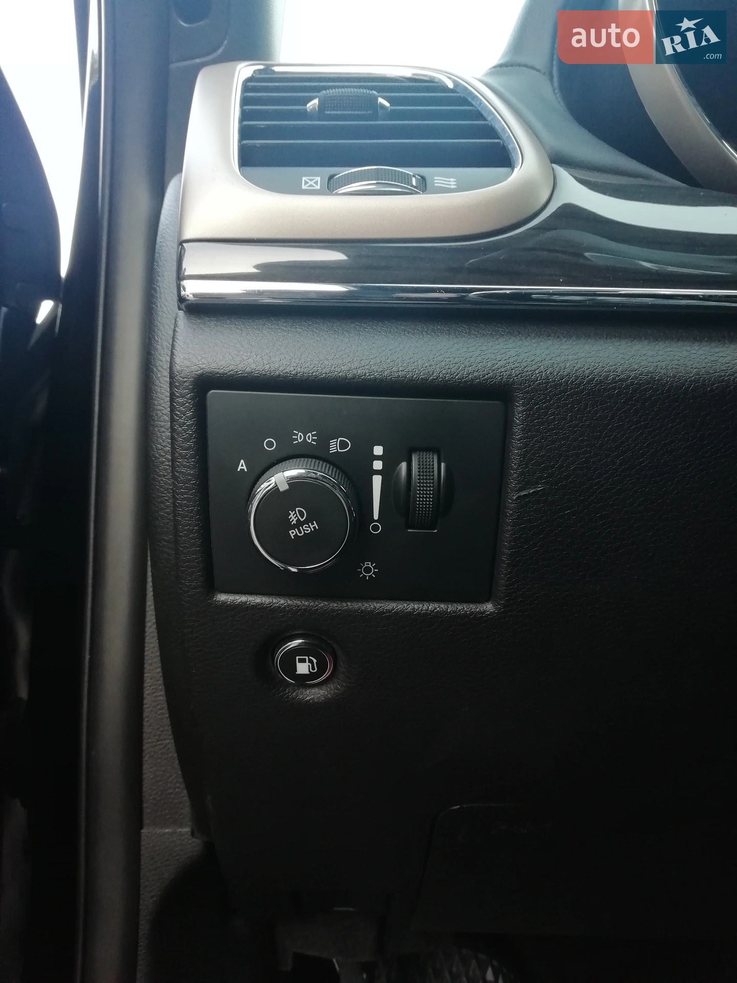 2017 Jeep Grand Cherokee - мініатюра 35