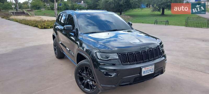 Внедорожник / Кроссовер Jeep Grand Cherokee 2020 в Кривом Роге