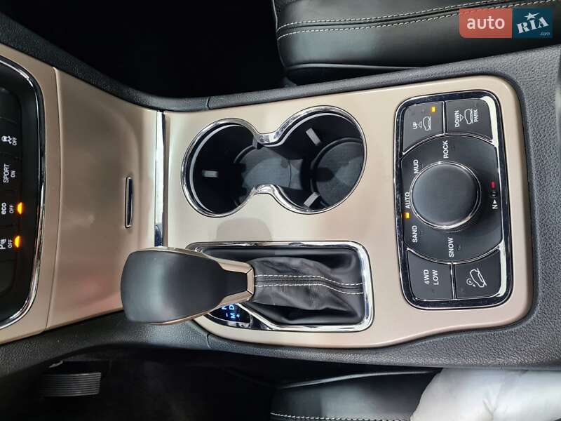 Внедорожник / Кроссовер Jeep Grand Cherokee 2017 в Ивано-Франковске фото 50 Внедорожник / Кроссовер Jeep Grand Cherokee 2017 в Ивано-Франковске