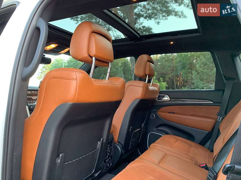 Внедорожник / Кроссовер Jeep Grand Cherokee 2018 в Киеве