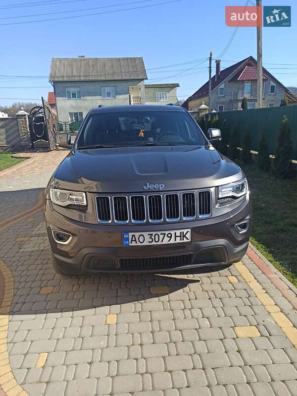 Внедорожник / Кроссовер Jeep Grand Cherokee 2017 в Тячеве