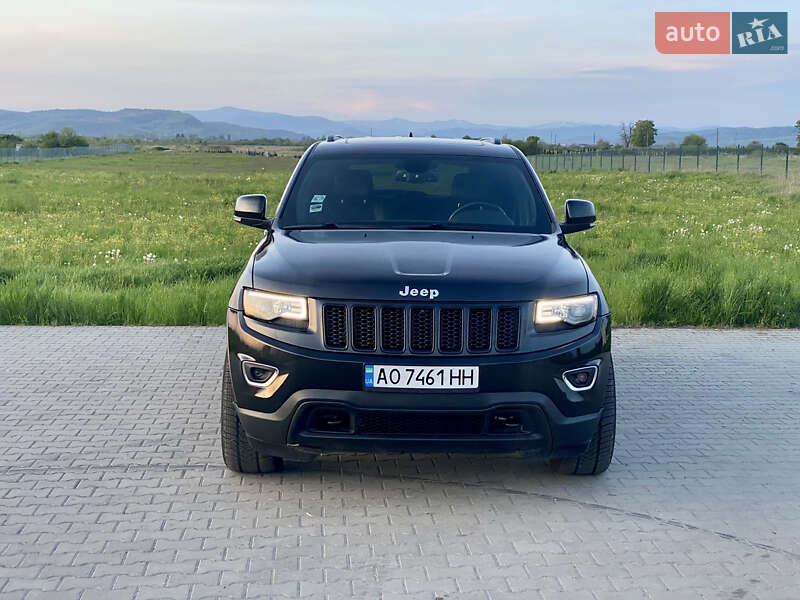 Внедорожник / Кроссовер Jeep Grand Cherokee 2015 в Тячеве