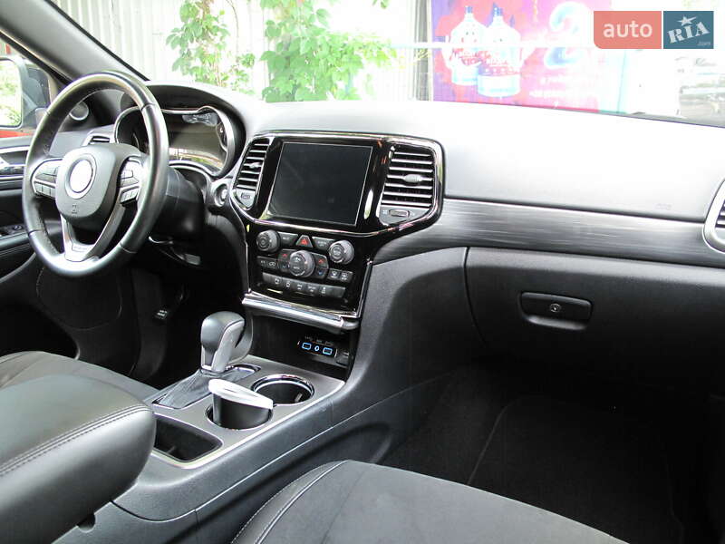 Внедорожник / Кроссовер Jeep Grand Cherokee 2020 в Киеве