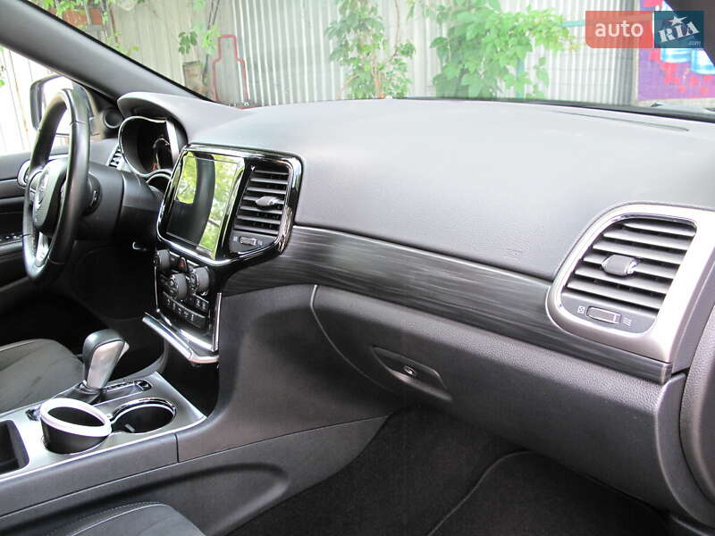 Внедорожник / Кроссовер Jeep Grand Cherokee 2020 в Киеве