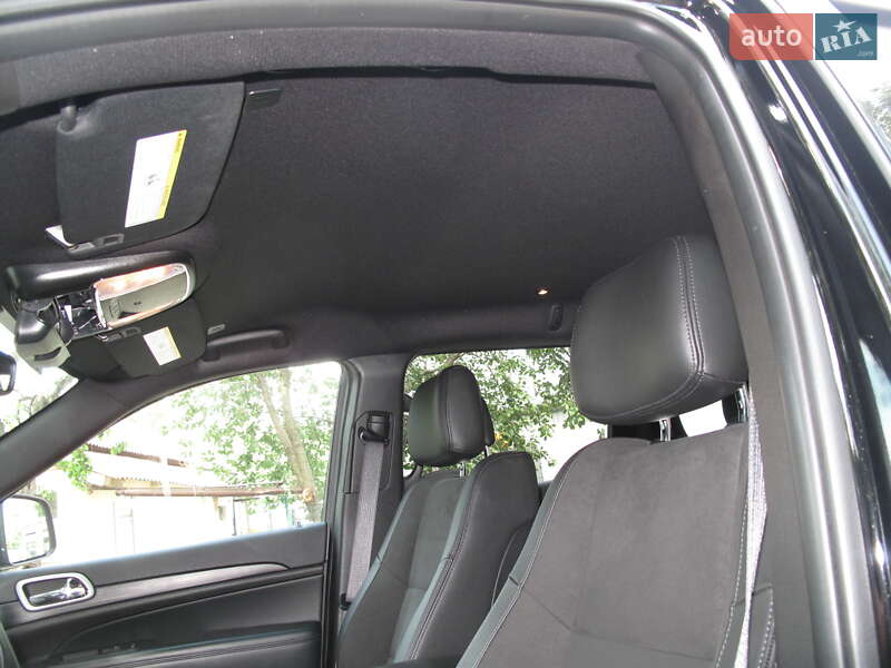 Внедорожник / Кроссовер Jeep Grand Cherokee 2020 в Киеве