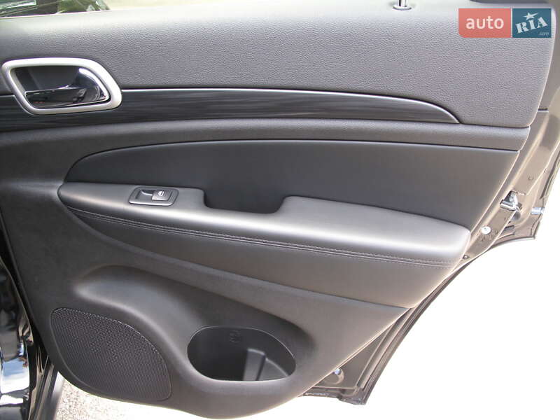 Внедорожник / Кроссовер Jeep Grand Cherokee 2020 в Киеве