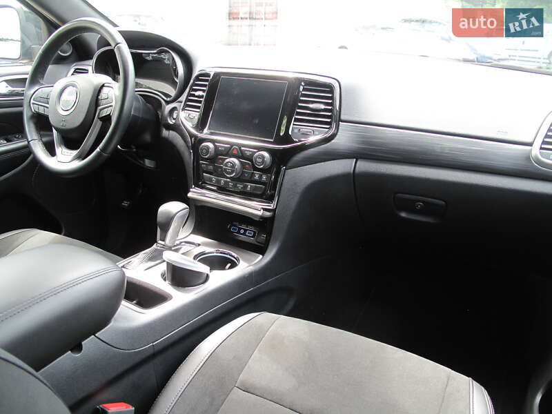Внедорожник / Кроссовер Jeep Grand Cherokee 2020 в Киеве