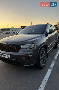 Внедорожник / Кроссовер Jeep Grand Cherokee 2016 в 