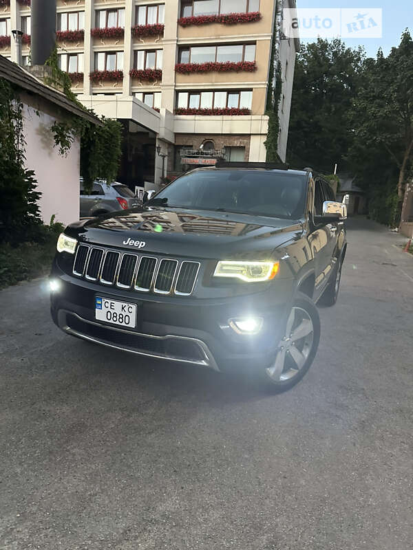 Внедорожник / Кроссовер Jeep Grand Cherokee 2015 в Черновцах