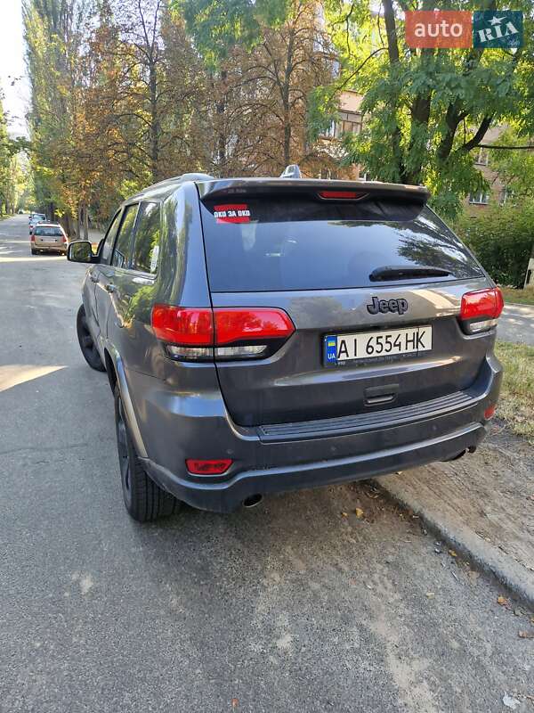 Внедорожник / Кроссовер Jeep Grand Cherokee 2015 в Киеве