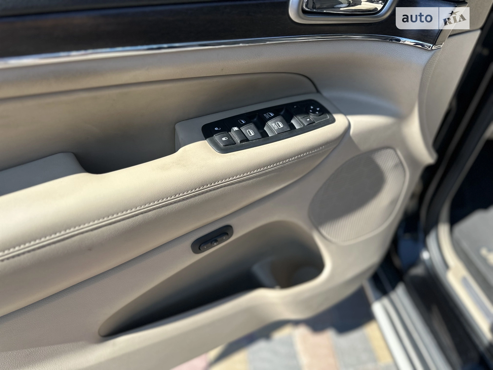 2014 Jeep Grand Cherokee - мініатюра 14