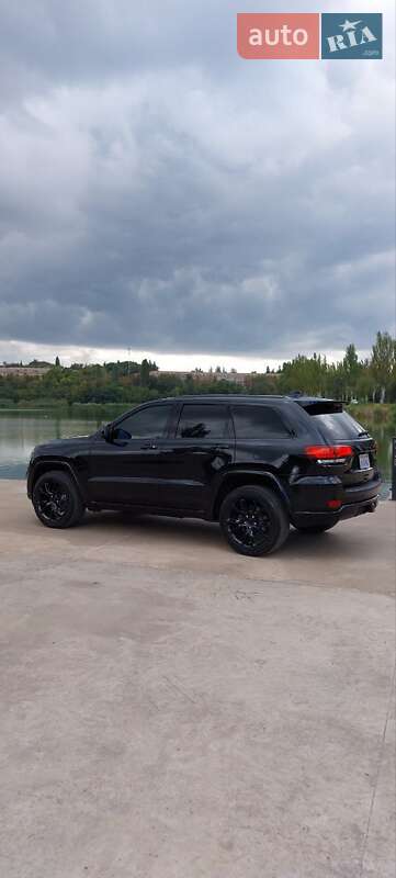 Внедорожник / Кроссовер Jeep Grand Cherokee 2020 в Кривом Роге
