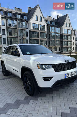 Внедорожник / Кроссовер Jeep Grand Cherokee 2018 в 