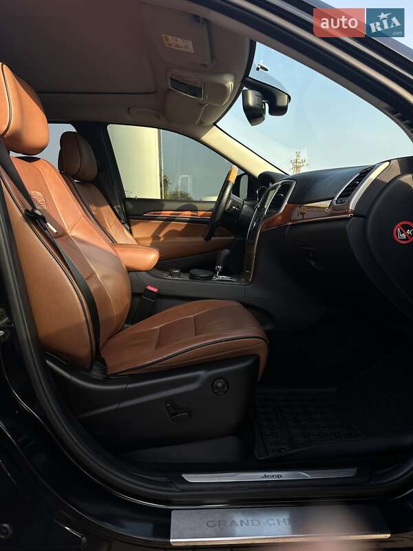 Внедорожник / Кроссовер Jeep Grand Cherokee 2012 в Ужгороде