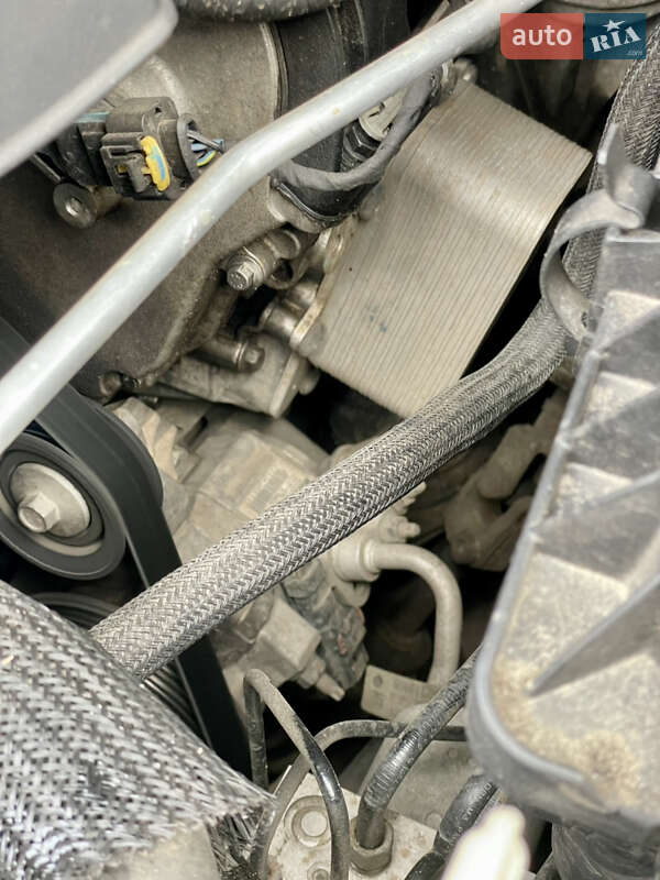 Позашляховик / Кросовер Jeep Grand Cherokee 2015 в Луцьку фото 20 Позашляховик / Кросовер Jeep Grand Cherokee 2015 в Луцьку