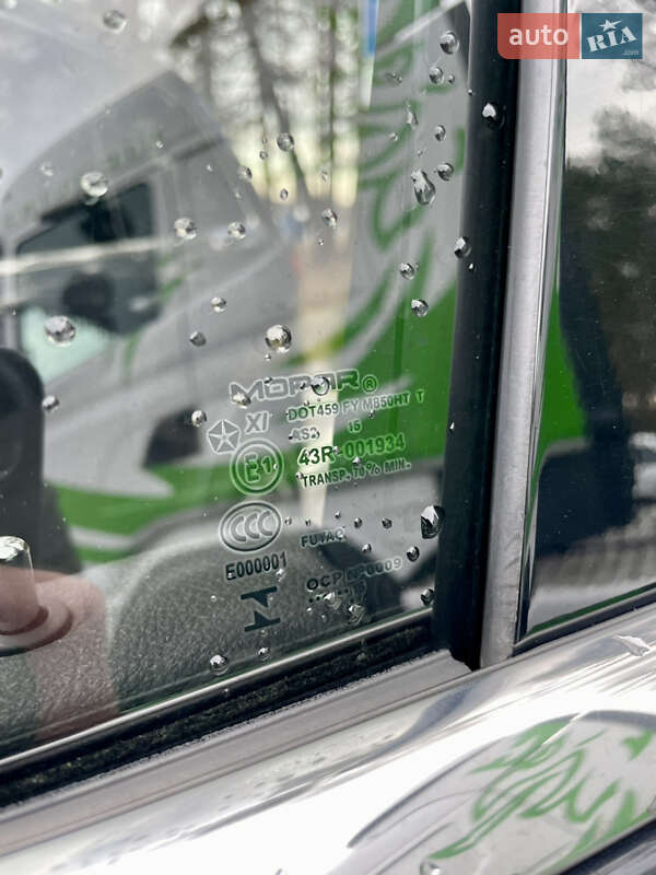 Позашляховик / Кросовер Jeep Grand Cherokee 2015 в Луцьку фото 64 Позашляховик / Кросовер Jeep Grand Cherokee 2015 в Луцьку