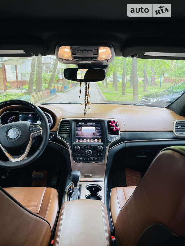 Внедорожник / Кроссовер Jeep Grand Cherokee 2017 в Чернигове