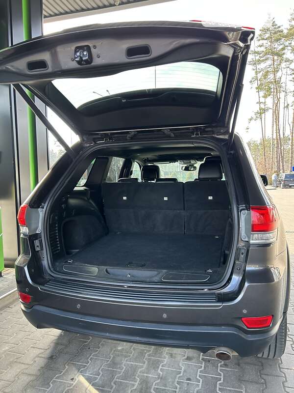 Внедорожник / Кроссовер Jeep Grand Cherokee 2017 в Буче
