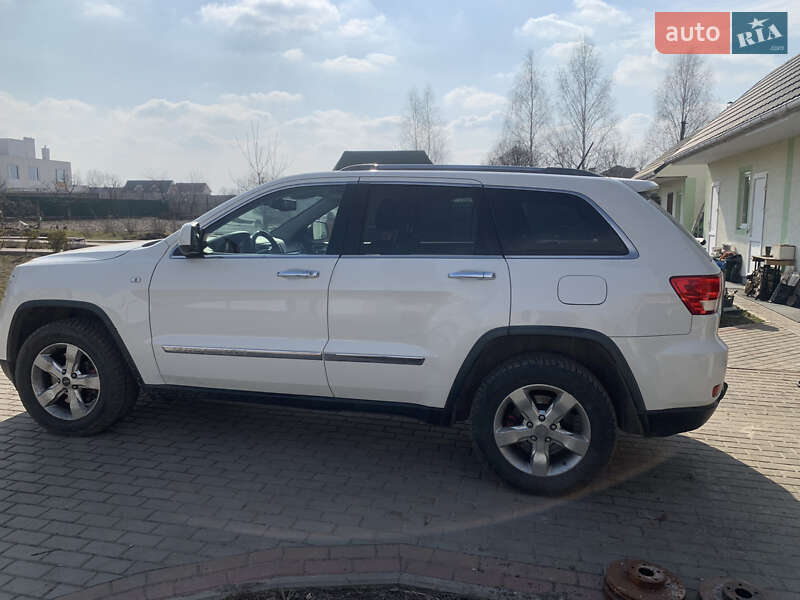 Внедорожник / Кроссовер Jeep Grand Cherokee 2011 в Боярке