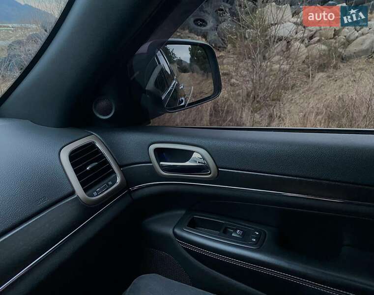 Внедорожник / Кроссовер Jeep Grand Cherokee 2015 в Рожнятове