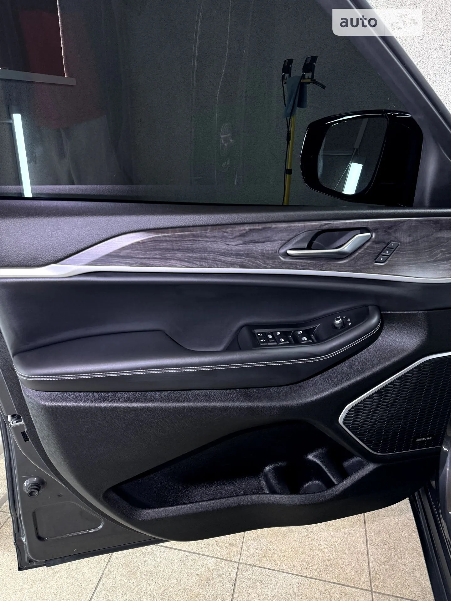 2022 Jeep Grand Cherokee - мініатюра 23
