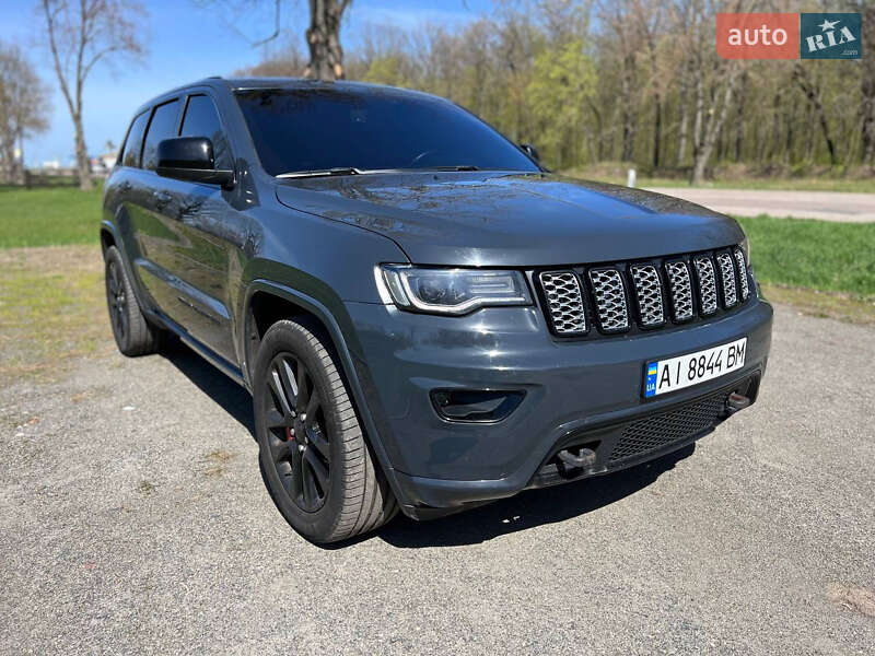 Внедорожник / Кроссовер Jeep Grand Cherokee 2018 в Киеве