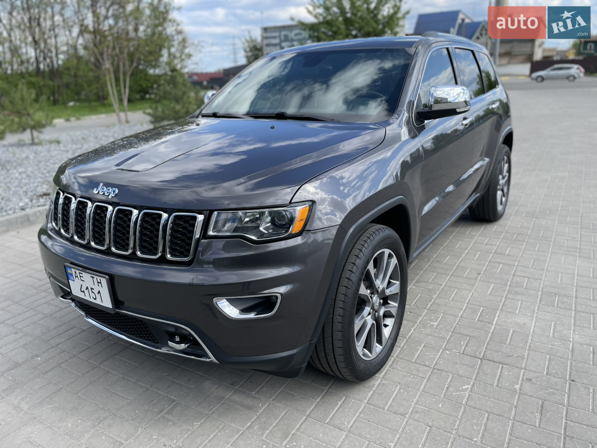 2018 Jeep Grand Cherokee - мініатюра 16
