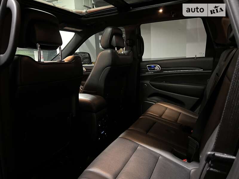 Внедорожник / Кроссовер Jeep Grand Cherokee 2018 в Киеве