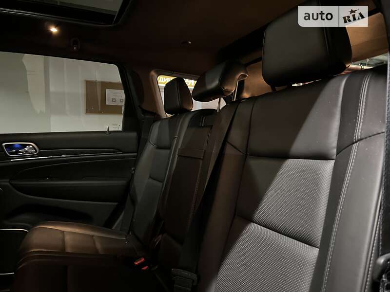 Внедорожник / Кроссовер Jeep Grand Cherokee 2018 в Киеве