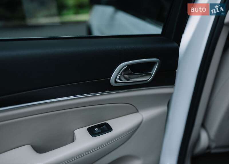 Позашляховик / Кросовер Jeep Grand Cherokee 2018 в Києві