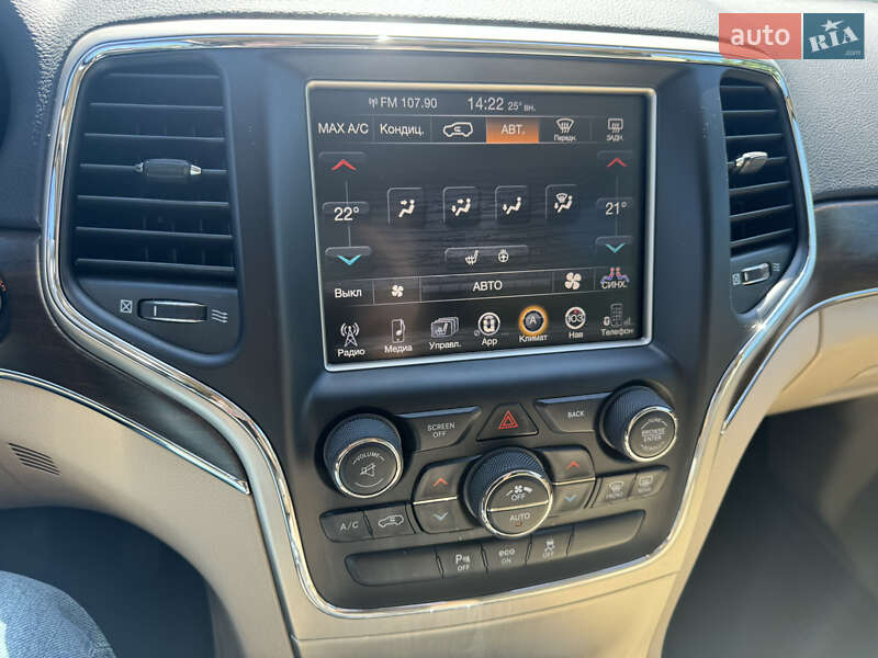Внедорожник / Кроссовер Jeep Grand Cherokee 2015 в Киеве фото 16 Внедорожник / Кроссовер Jeep Grand Cherokee 2015 в Киеве