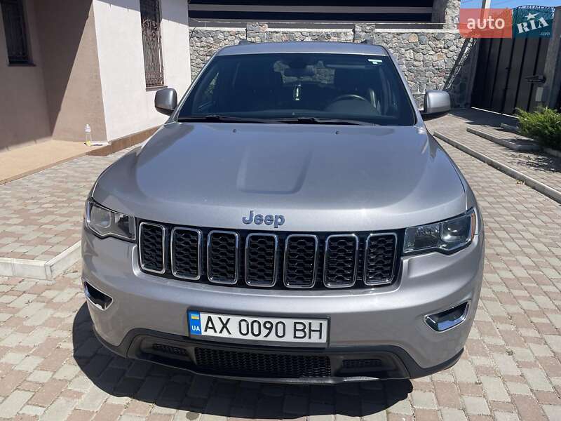 Внедорожник / Кроссовер Jeep Grand Cherokee 2018 в Кропивницком