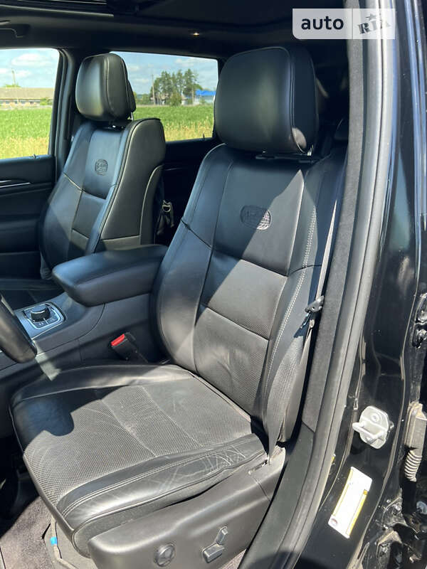 Внедорожник / Кроссовер Jeep Grand Cherokee 2017 в Киеве